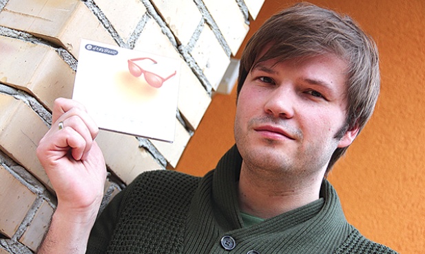 Mikołaj Budniak Urodził się w Zielonej Górze. Jest absolwentem Akademii Muzycznej we Wrocławiu i Uniwersytetu Papieskiego Jana Pawła II w Krakowie. Pracuje jako katecheta w Krakowie i jest prezesem Zarządu Fundacji im. Andrzeja Cudzicha, która powstała, by wspierać młode talenty i promować wartościową kulturę, oraz liderem reaktywowanego przez fundację zespołu AmenBand.