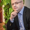 Wojciech Kowalczyk Ekonomista związany z bankowością. Od 2012 r. członek rządu: kolejno podsekretarz stanu w Ministerstwie Finansów, następnie w Ministerstwie Skarbu Państwa. Od wielu lat związany z Bankiem Gospodarstwa Krajowego. Obecnie jest szefem jego Rady Nadzorczej. Od 18 listopada 2014 r. sekretarz stanu w Ministerstwie Gospodarki oraz pełnomocnik rządu do spraw restrukturyzacji górnictwa węgla kamiennego.