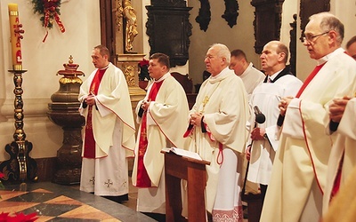 Biskup ordynariusz przewodniczył Eucharystii i nabożeństwu dziękczynno-błagalnemu