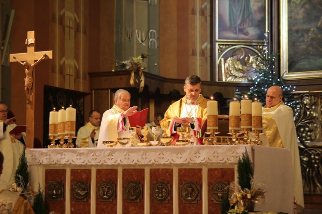 Msza św. w 1. rocznicę sakry i ingresu bp. Romana Pindla