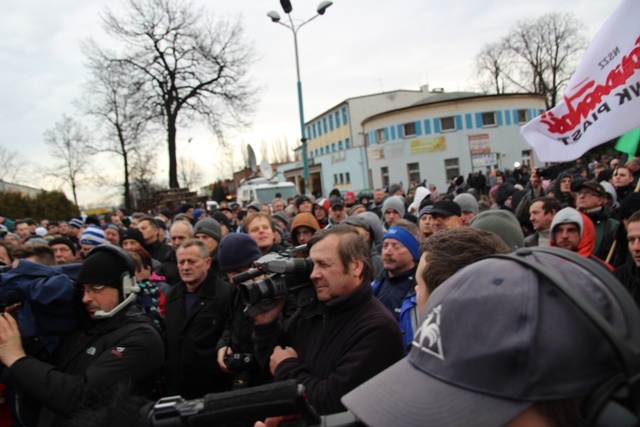 Manifestacja poparcia dla górników kopalni "Brzeszcze"