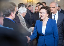 Po spotkaniu premier z samorządowcami