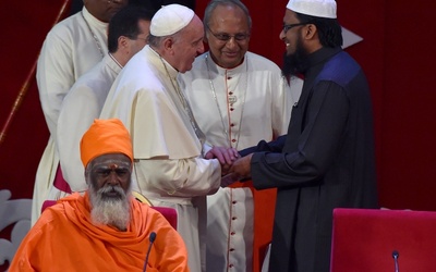 Pierwszy dzień papieża na Sri Lance 