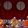 Buddyjski mnich Ittapane Dhammalankara, papież Franciszek i hinduista Kurukkal SivaSri T. Mahadeva