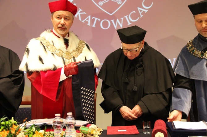 Tytuł doktora honoris causa dla abp. Wesołego