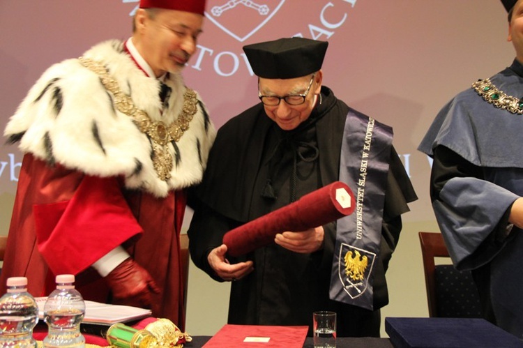 Tytuł doktora honoris causa dla abp. Wesołego