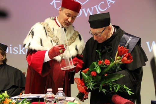 Tytuł doktora honoris causa dla abp. Wesołego