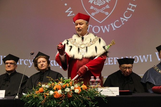 Tytuł doktora honoris causa dla abp. Wesołego