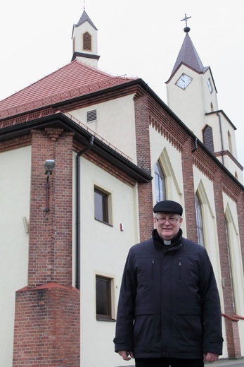 Odbudowany kościół w Jaśkowicach