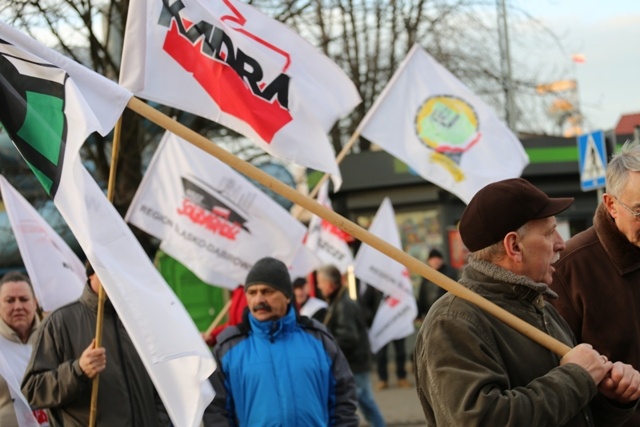 Protest mieszkańców pod kopalnią "Brzeszcze"