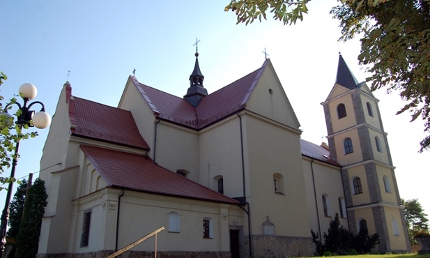 Kościół parafialny w Gowarczowie