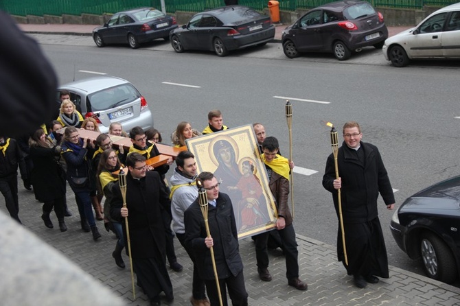 Symbole ŚDM w archikatedrze i seminarium