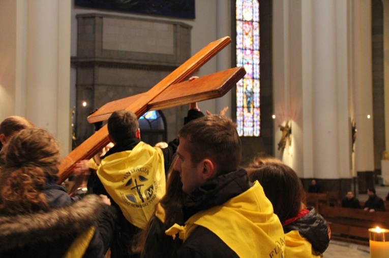 Symbole ŚDM w archikatedrze i seminarium