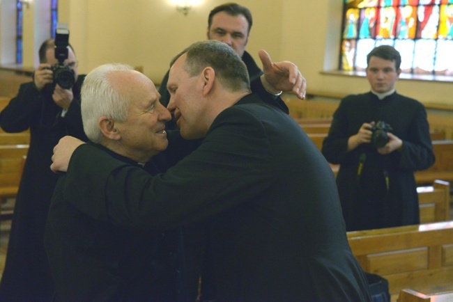 Ogłoszenie nominacji biskupiej ks. Piotra Turzyńskiego