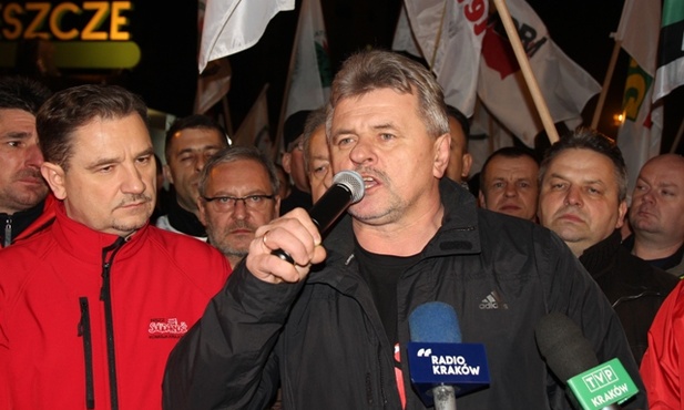 - Górnicy obronili kopalnię. Razem z mieszkańcami - mówi Stanisaw Kłysz, szef "Solidarności"