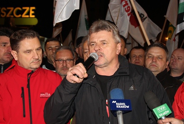 - Górnicy obronili kopalnię. Razem z mieszkańcami - mówi Stanisaw Kłysz, szef "Solidarności"