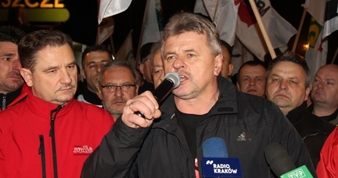 - Górnicy obronili kopalnię. Razem z mieszkańcami - mówi Stanisaw Kłysz, szef "Solidarności"