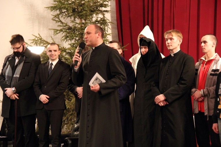 Kolędowanie z klerykami