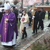  Zmarłego żegnał m.in. jego serdeczny przyjaciel bp Adam Dyczkowski