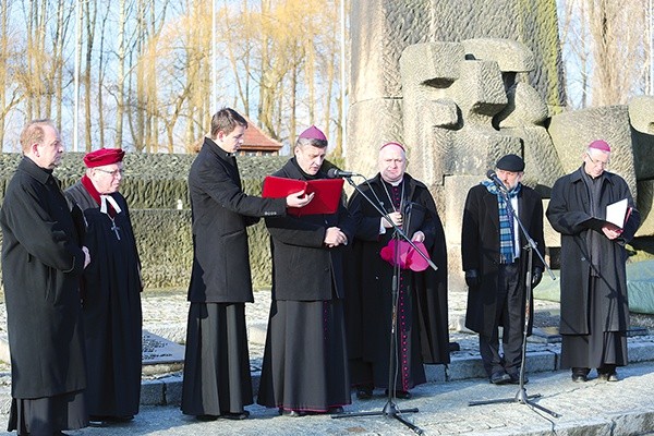  Obchody XVIII Dnia Judaizmu rozpoczęła modlitwa w Miejscu Pamięci Auschwitz-Birkenau