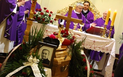 Pogrzeb ks. Józefa Molendy