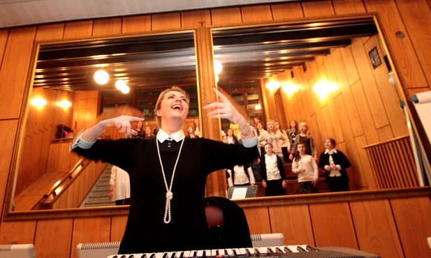 Najlepiej i najuczciwiej śpiewać chorał bez akompaniamentu