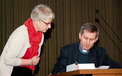  Ks. prof. Wojciech Pikor i metodyk katechezy s. Elżbieta Gajowiak 