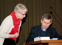  Ks. prof. Wojciech Pikor i metodyk katechezy s. Elżbieta Gajowiak 