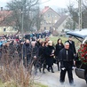 Trzy pokolenia wiernych parafian to tysiące chrztów, małżeństw  i pogrzebów. Nikt w tym tłumie nie był dla ks. Molendy anonimowy. On wszystkich znał osobiście