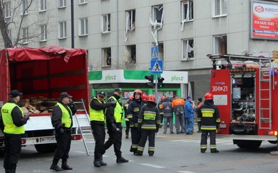 Nadal nie są znane przyczyny eksplozji w kamienicy przy Noakowskiego 26 w Warszawie