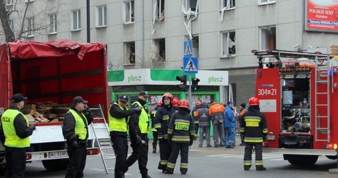 Nadal nie są znane przyczyny eksplozji w kamienicy przy Noakowskiego 26 w Warszawie