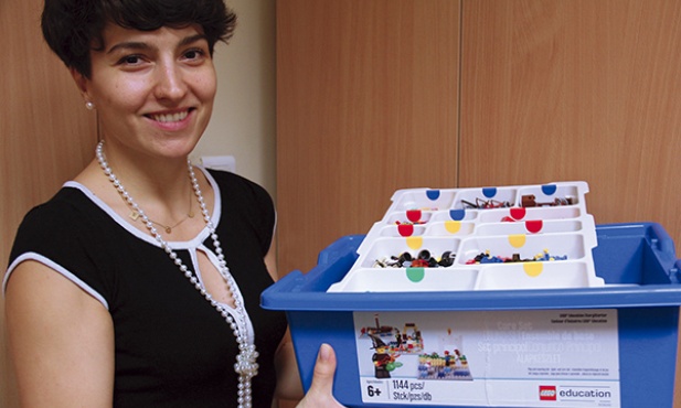 Iga Malik jest nie tylko entuzjastką edukacji przez klocki Lego, ale przede wszystkim pierwszą w Polsce certyfikowaną trenerką Lego Education