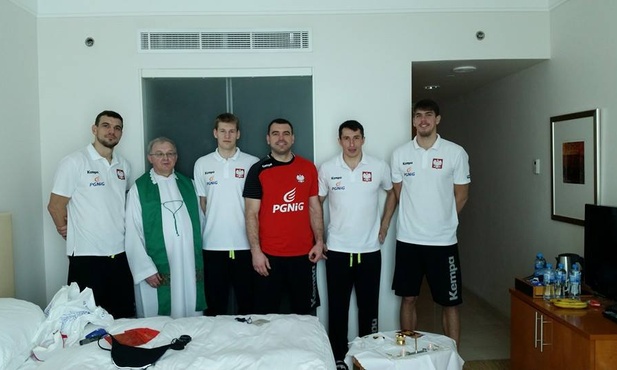 "BÓG dodawał sił reprezentacji Polski!"