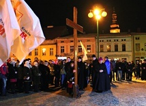 Pożegnanie krzyża i ikony   na rynku w Lublińcu
