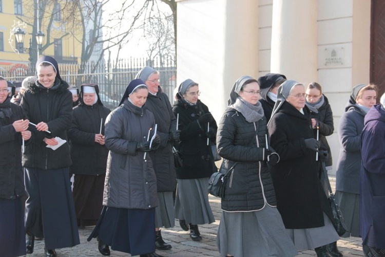 Modlitwa osób konsekrowanych w Łowiczu