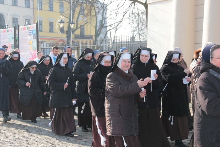 Modlitwa osób konsekrowanych w Łowiczu