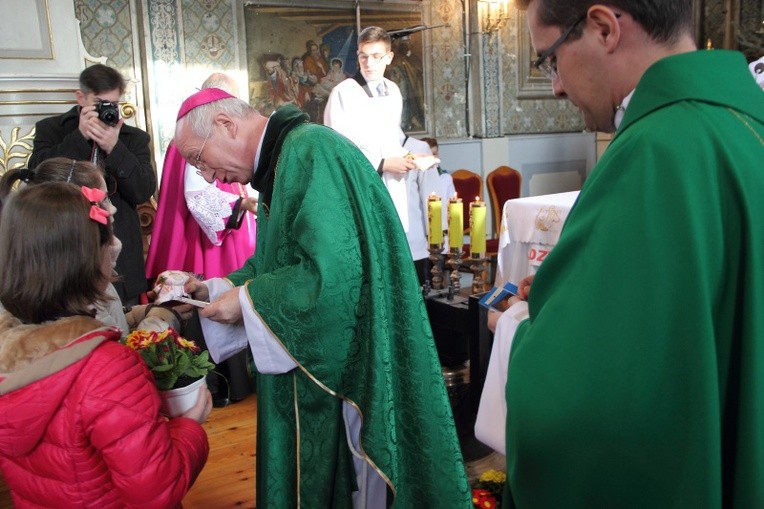 Poświęcenie dzwonów w Skułach