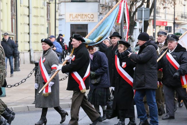 Zachowując pamięć