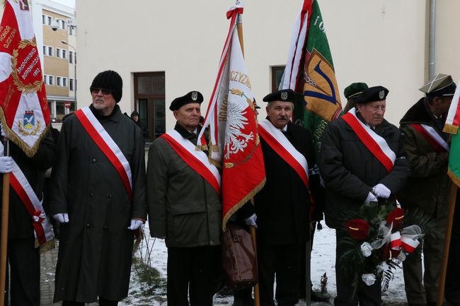 Zachowując pamięć