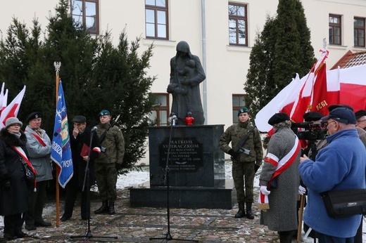 Zachowując pamięć