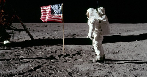 Tajemnica Neila Armstronga