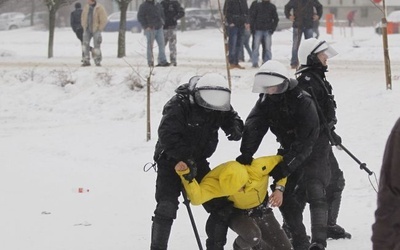 Kolorz ostro o ataku policji na górników