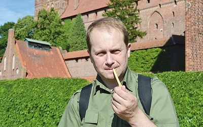 Marek Adamkowicz, z urodzenia gdańszczanin. Dziennikarz „Polski. Dziennika Bałtyckiego”, publicysta i prozaik 