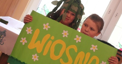 Przynieśli i otrzymali uśmiechy 