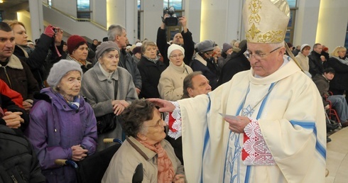 Świat potrzebuje modlitwy chorych