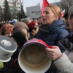 Protest kobiet przed siedzibą JSW