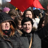 Protest kobiet przed siedzibą JSW
