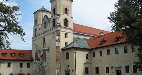 Milcz i módl sie