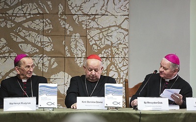  W debacie uczestniczyli m.in. kard. Stanisław Dziwisz, abp Henryk Muszyński i bp Tadeusz Rakoczy