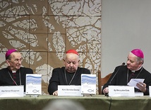  W debacie uczestniczyli m.in. kard. Stanisław Dziwisz, abp Henryk Muszyński i bp Tadeusz Rakoczy